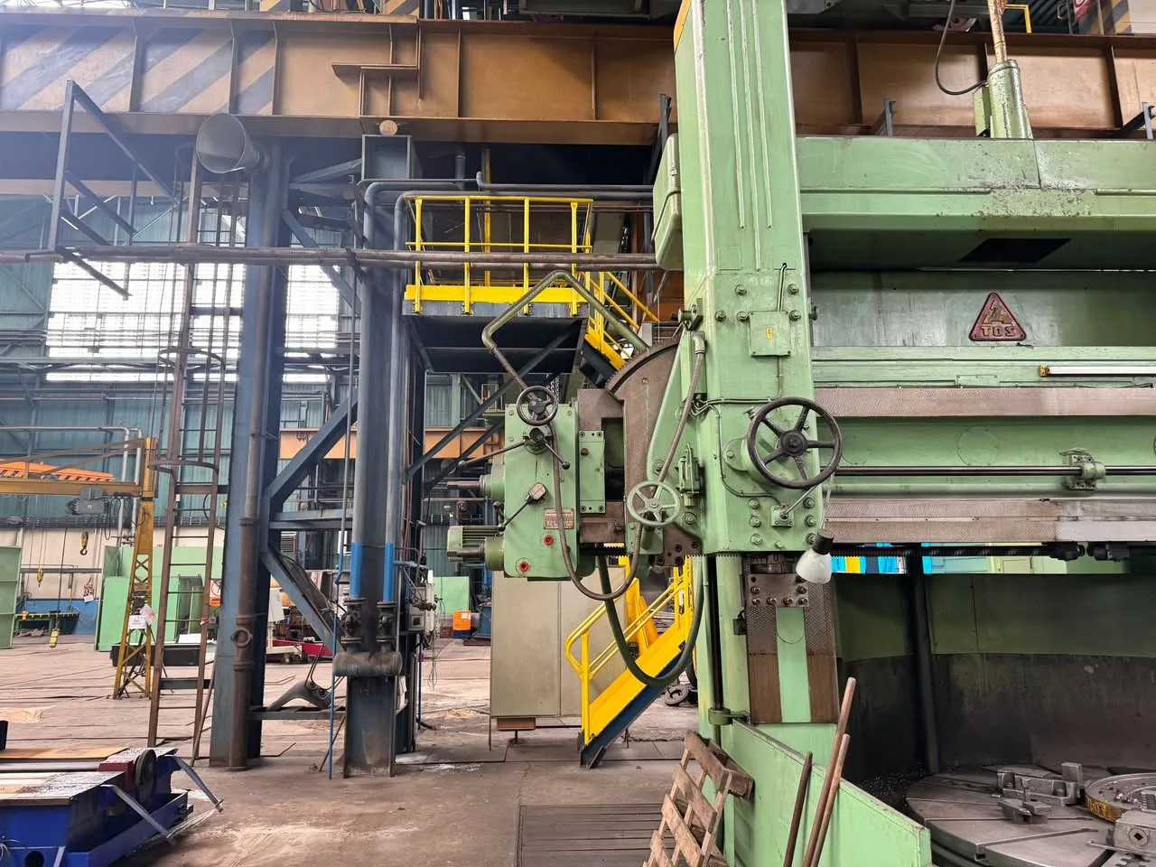 VERTICAL TURNING LATHE – TOS SK-25 view 4