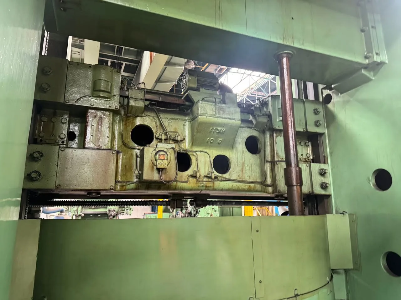 VERTICAL TURNING LATHE – TOS SK-25 view 5